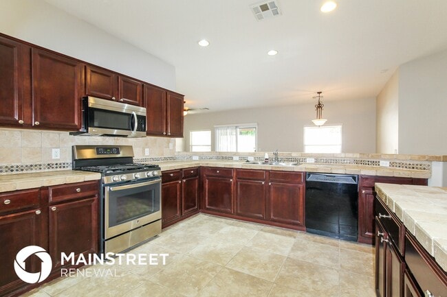 Foto del edificio - 15832 W Calavar Rd