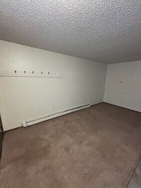 Building Photo - 430 S Van Buren St