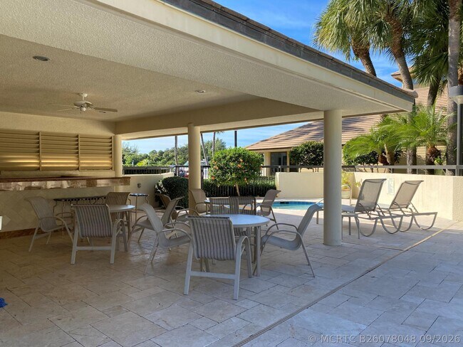 Building Photo - 337 Oak Harbour Dr