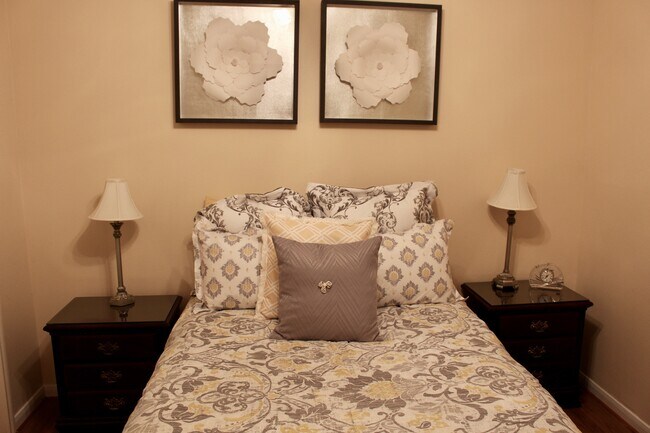 Foto del edificio - 4417 Blooming Garden Ct