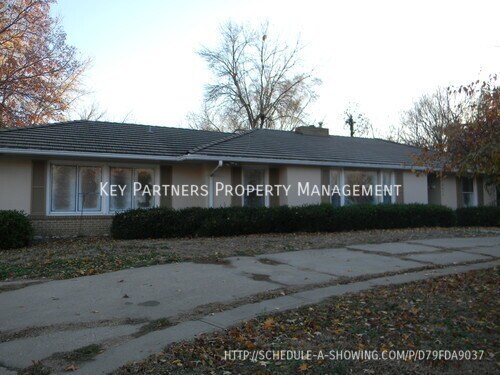 Primary Photo - 4411 w 95th St - Newer updates throughout!