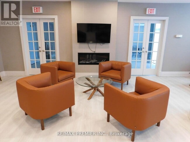 Building Photo - 39 Oneida Crescent