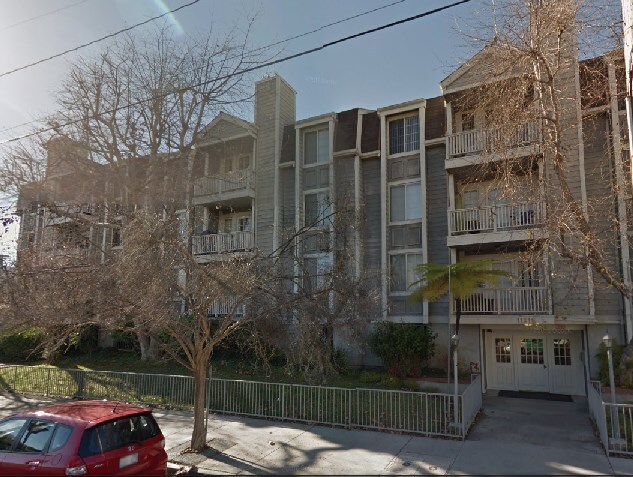 Foto del edificio - 11211 Greenlawn Ave
