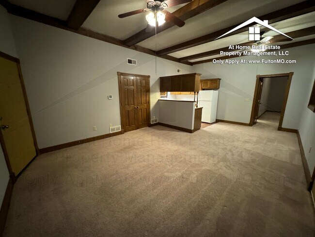 Foto del edificio - 103 E 10th St