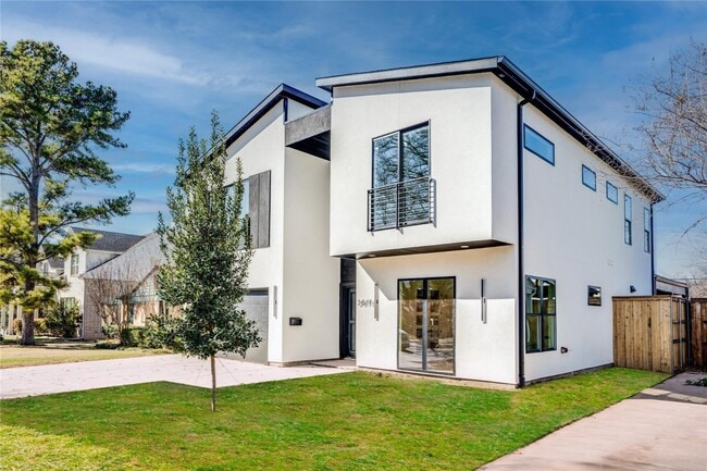 Photo - Open concept home with luxury finishes