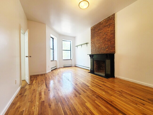 Foto del edificio - 453 Marion St