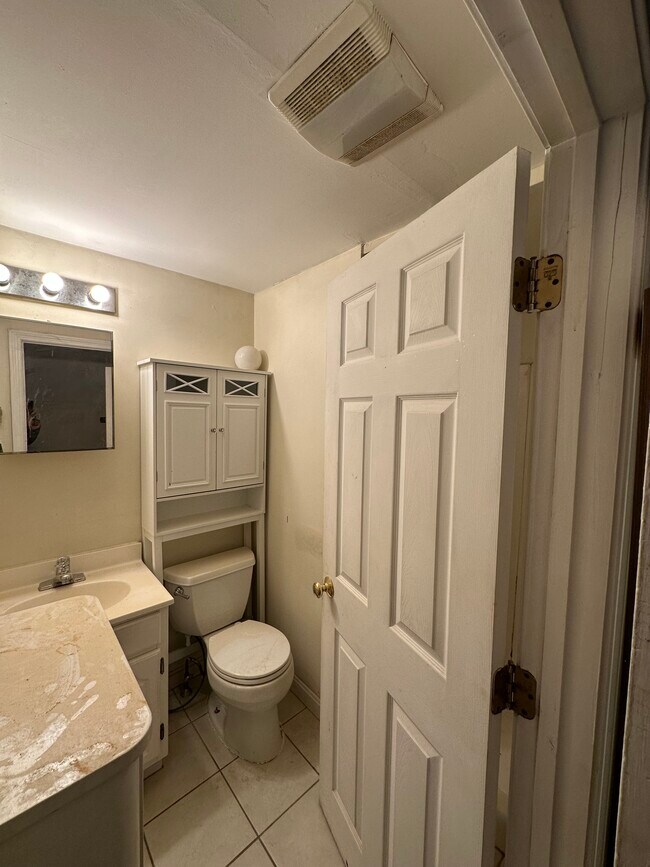 Foto del edificio - 15 Cushman Rd