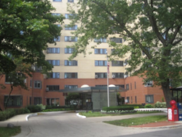 Photo - 5040 N Marine Dr Apartment