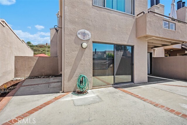 Building Photo - 25761 Le Parc