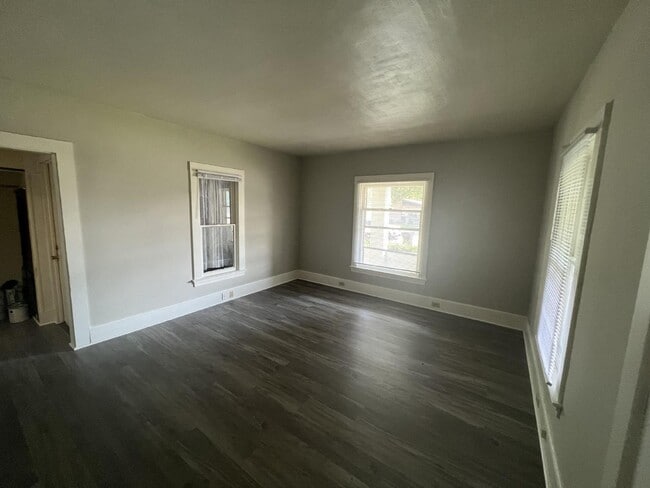 Foto del edificio - Large 1BR in Wayland
