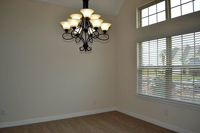 Building Photo - 10551 Paula Bluff Ln