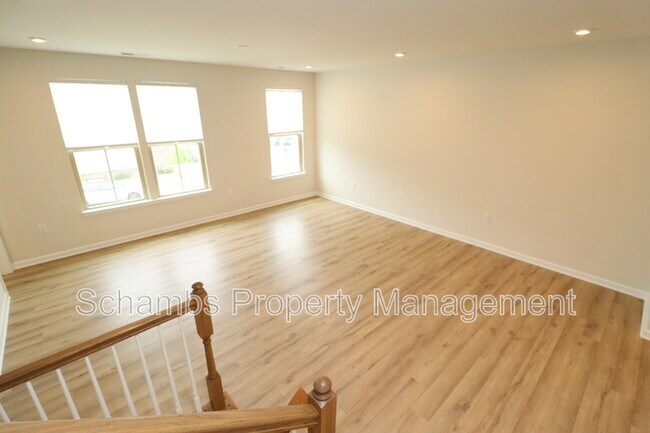 Foto del edificio - 1242 Channing Park Cir