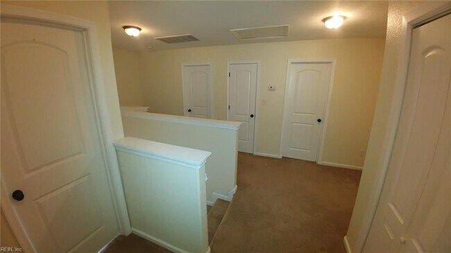 Building Photo - 809 Craten Rd