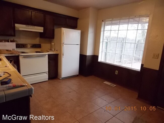 Building Photo - 2 br, 1 bath House - 1605 (A) Palo Verde