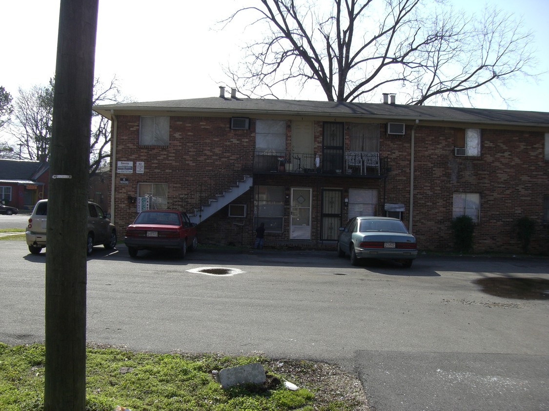 Building Photo - Savoy Apartments