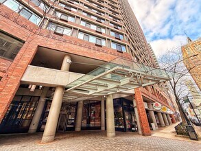 Building Photo - 211 E Ohio St