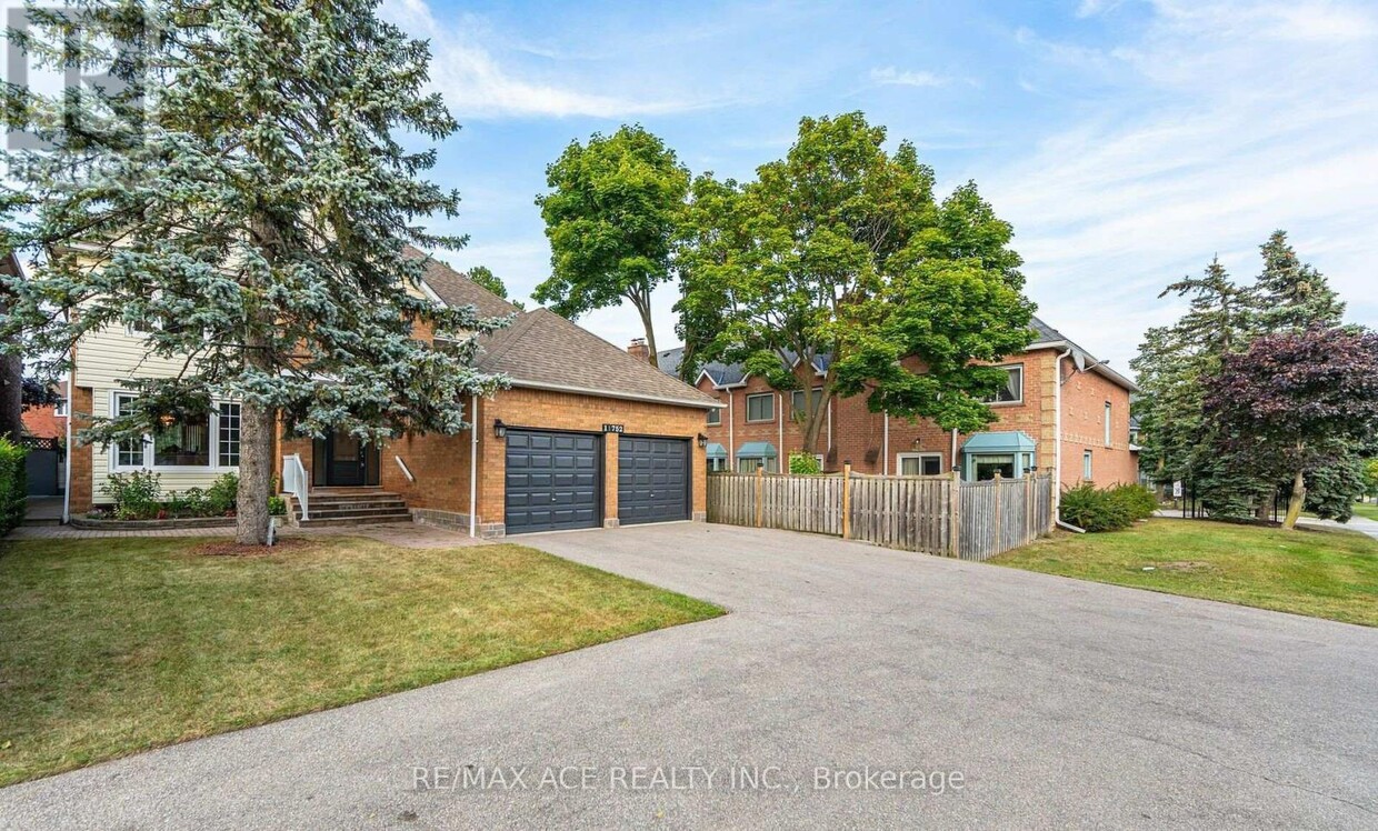 Photo principale - 11752 Sheppard Ave E