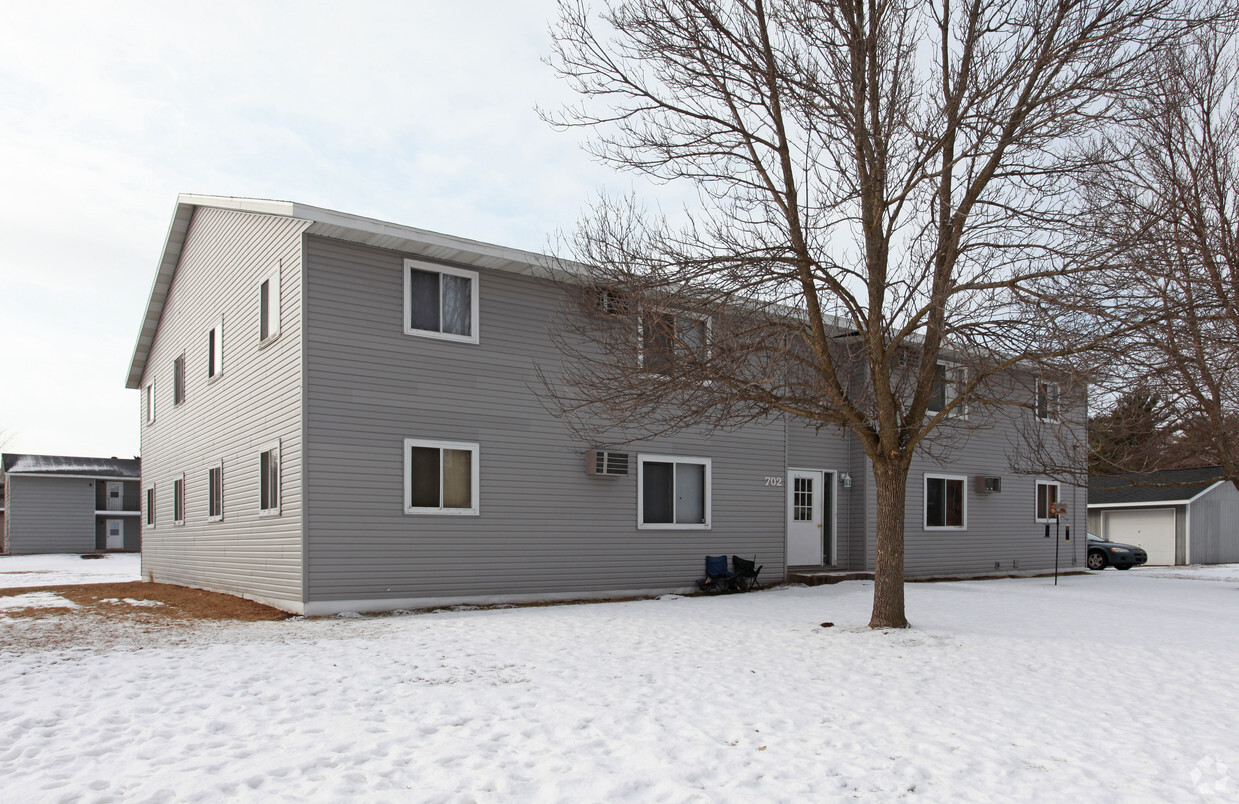 702 Terrill Rd SW, Menomonie, WI 54751 Apartments in Menomonie, WI