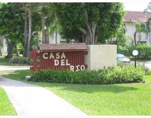 Casa Del Rio entrance sign off 20th St, closest housing to FAU - 490 NW 20th St