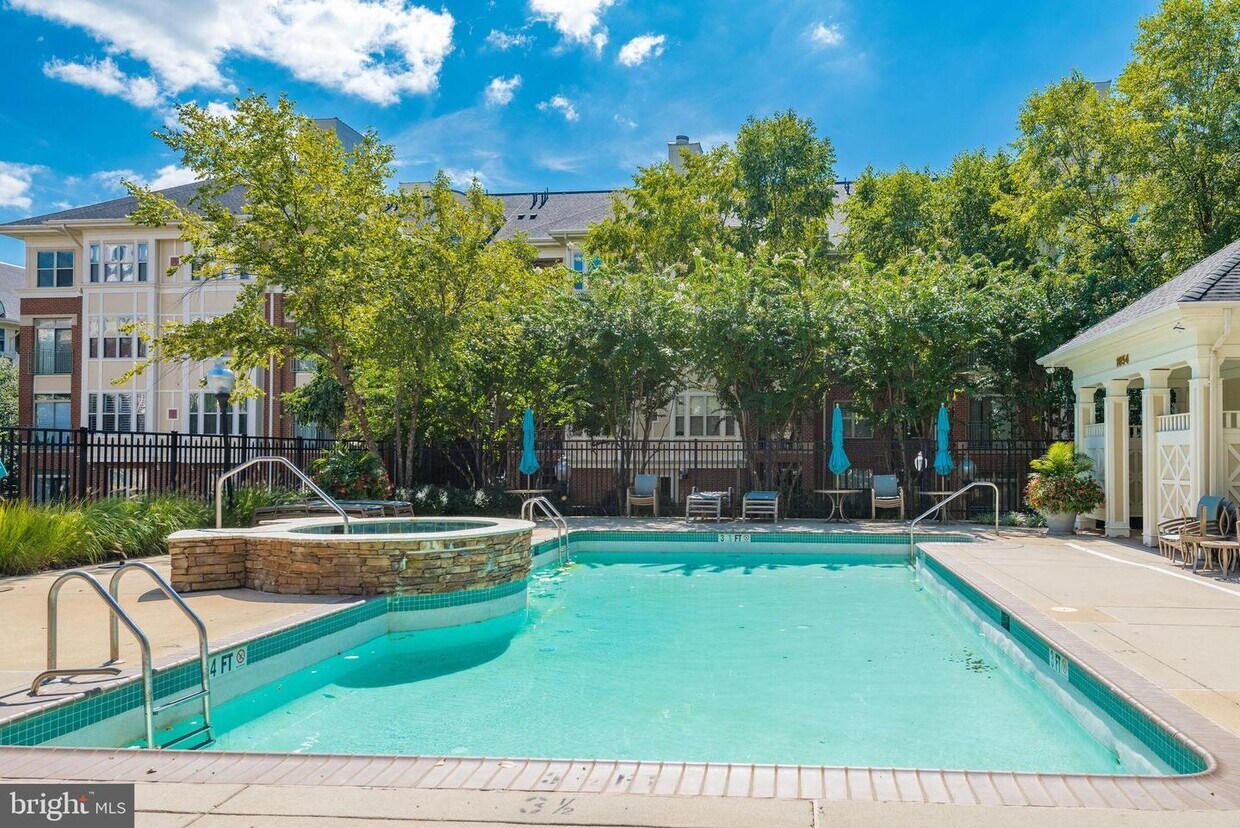 Foto principal - 1855 Stratford Park Pl