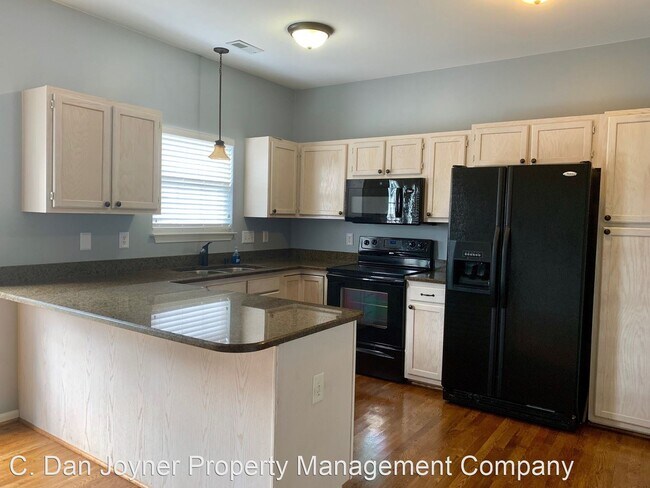 Foto del edificio - 4 br, 3 bath House - 108 Braxton Place