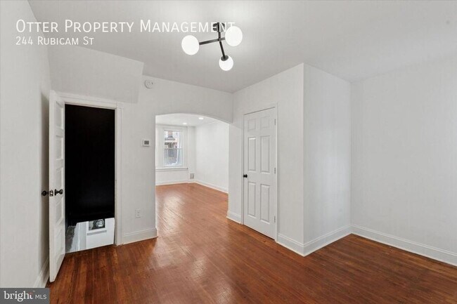 Building Photo - 244 Rubicam St