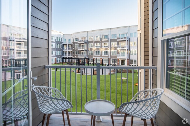Interior Photo - Fairfield The Wel At Lindenhurst