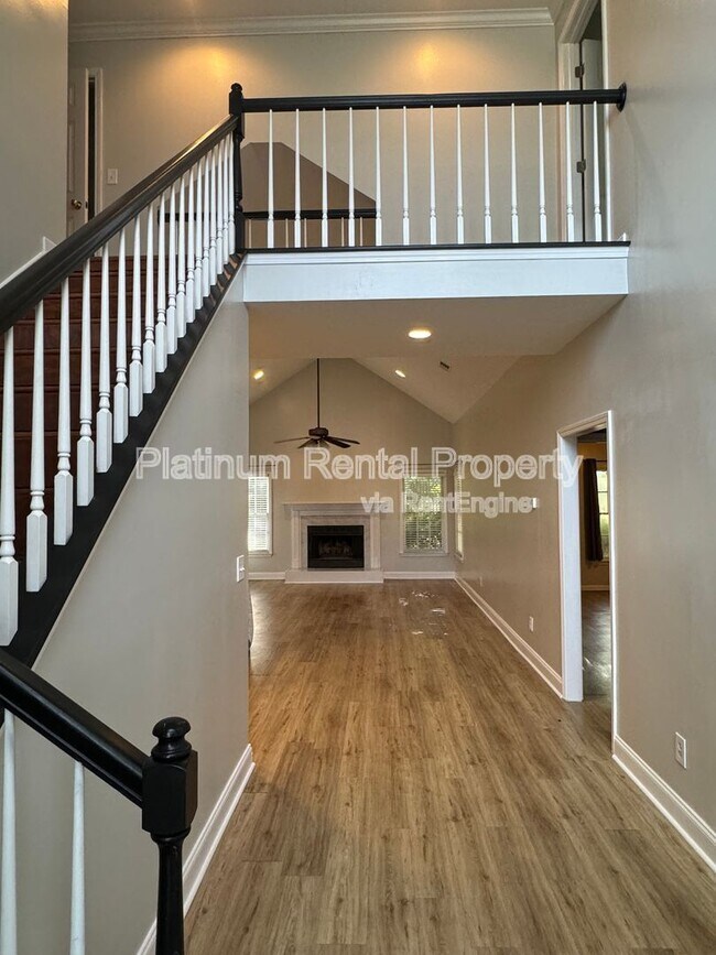 Building Photo - 1702 Stonegate Way SW