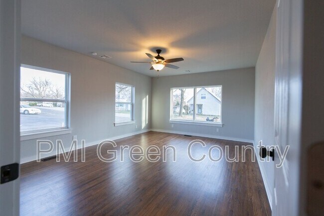 Foto del edificio - 215 W Pecan St