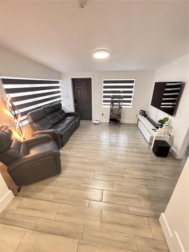 Foto del edificio - 3100 NW 95th Terrace