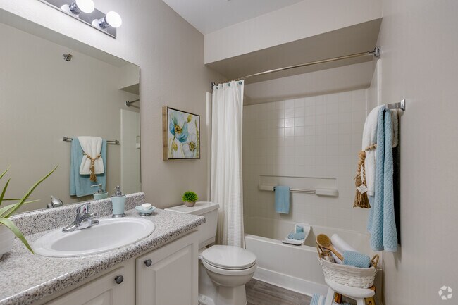 2 BR, 2 BA - 1,040 SF - Royal Palms