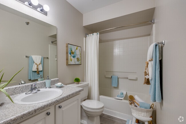 2 BR, 2 BA - 1,040 SF - Royal Palms