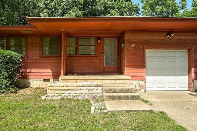 Building Photo - 1306 McKinley Ave