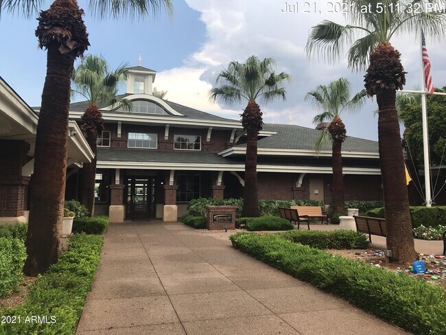 Foto del edificio - 17584 W Acacia Ct