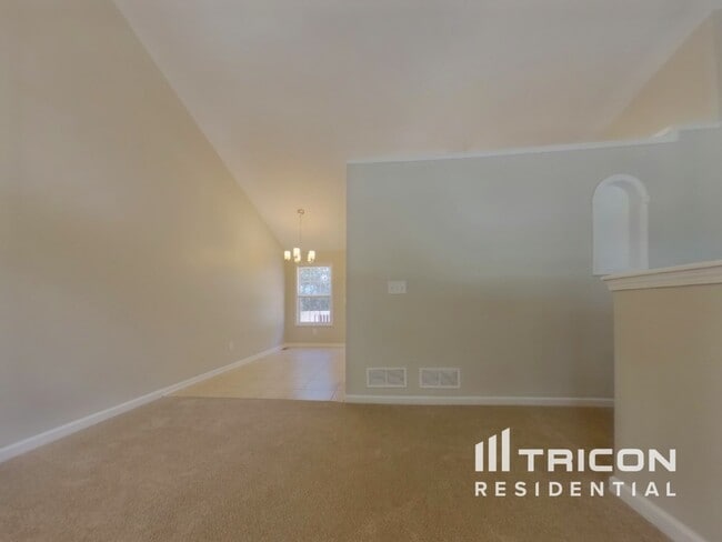 Building Photo - 6655 Breckenridge Dr