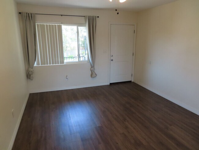 Foto del edificio - Renovated Two Bedroom Apartment in La Mesa