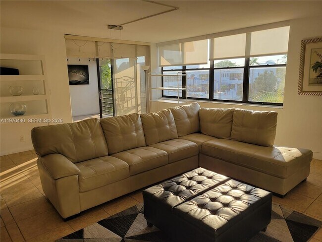 Foto del edificio - 20381 NE 30th Ave