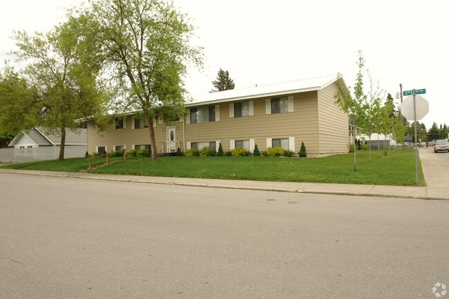 Vista del frente - 904-910 N 2nd St