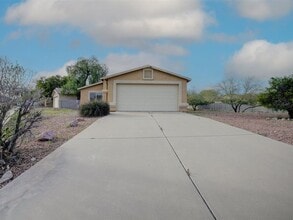 Building Photo - 1848 W Horn Mesa Pl