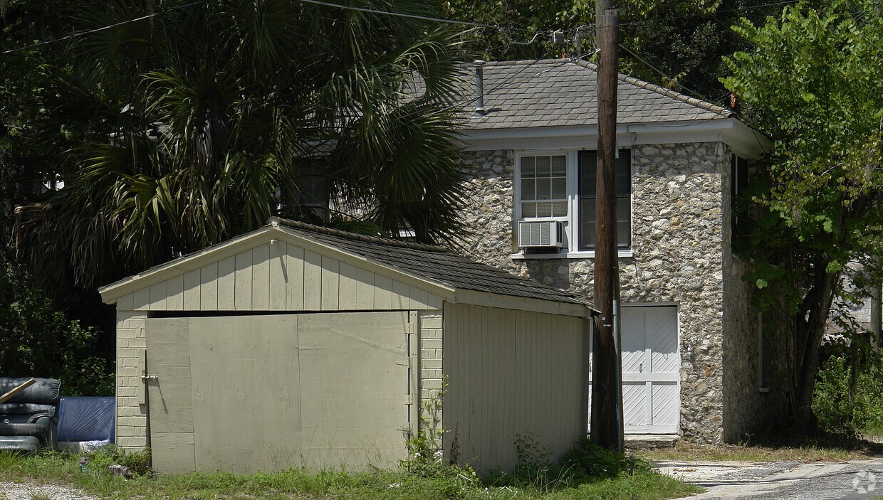 Primary Photo - 321 SW 12th St