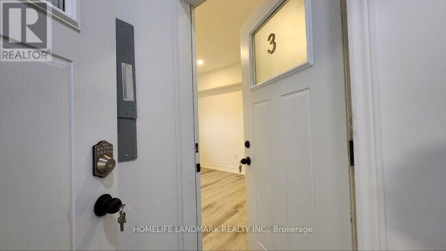 Photo du bâtiment - 325-325 Simcoe St S