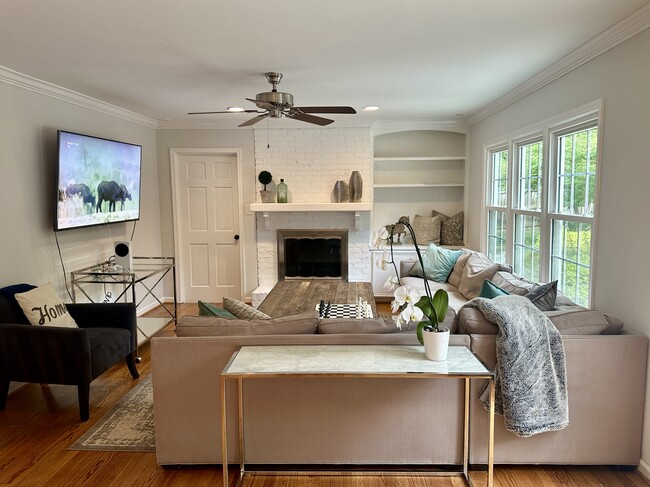 Foto del edificio - 1835 Manor Mill Rd