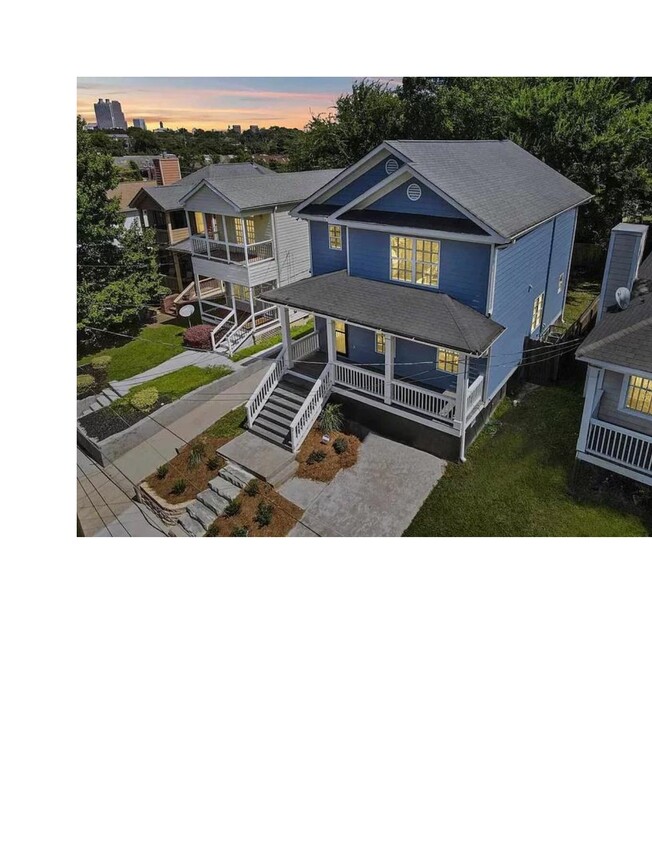 Foto principal - 768 Humphries St SW