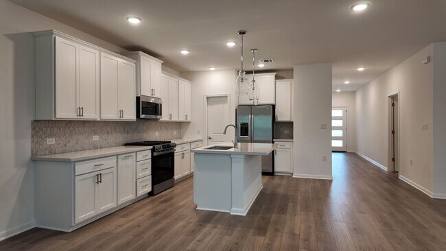 Building Photo - 1812 Lorant Ln