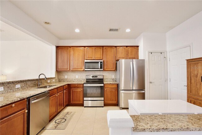 Photo - 3 Bedroom/2.5 Bathroom 2 Story Townhouse AVAILABLE APRIL 10th!