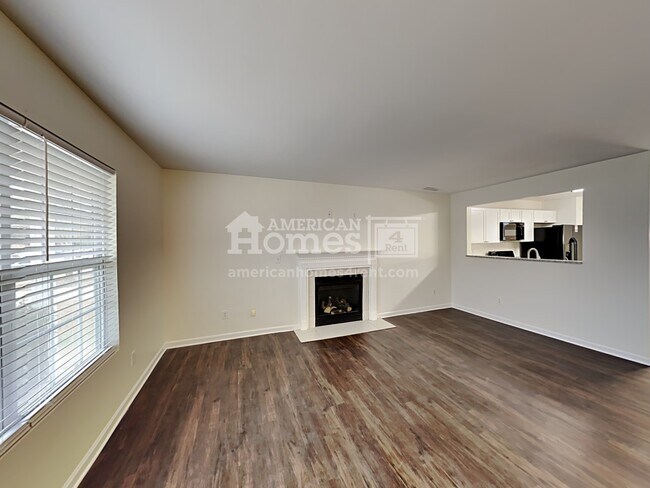 Foto del edificio - 1811 Long Paw Lane