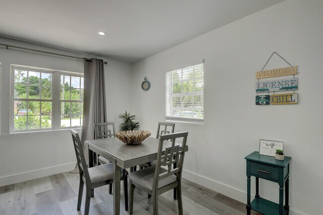 Foto del edificio - 27250 Shriver Ave