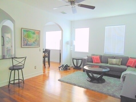 Foto del edificio - Short Term Furnished 2 story Townhome in S...