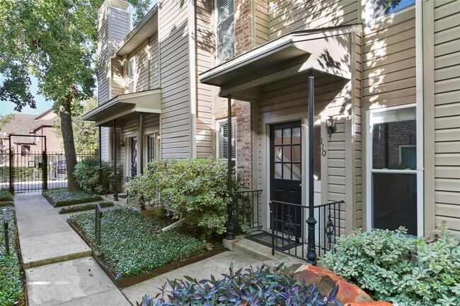 Foto del edificio - 5740 Richmond Ave