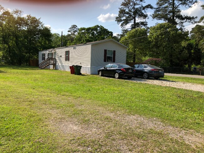 Building Photo - 23490 Pine Forest Dr